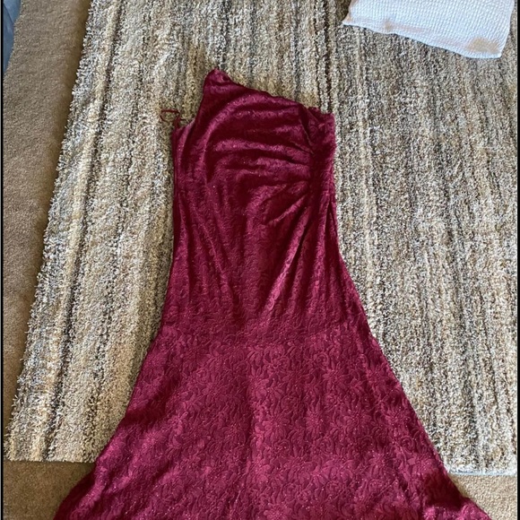 One shoulder Decode Prom Dress - Picture 3 of 4